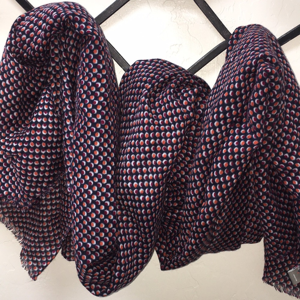 Banana Republic Wool viscose scarf. Polka dots/ googly eyes? Navy blue
